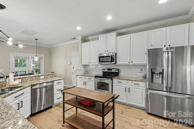 11830 Warfield Avenue, Huntersville, NC 28078