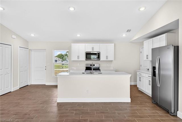 1333 NW 10th PL, Cape Coral, FL 33993