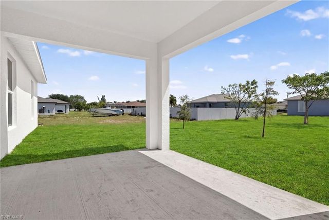 1333 NW 10th PL, Cape Coral, FL 33993