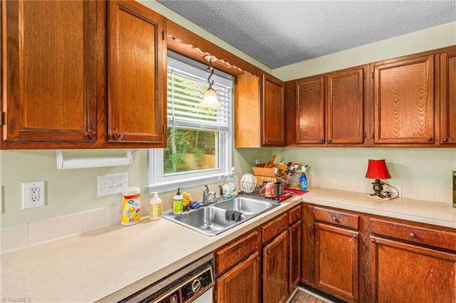 3113 Russell Way Lane, Winston-salem, NC 27127