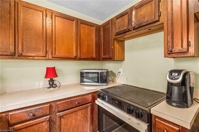 3113 Russell Way Lane, Winston-salem, NC 27127