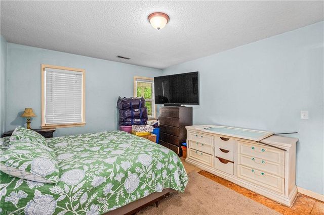 3113 Russell Way Lane, Winston-salem, NC 27127