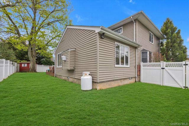 37 Rose Lane, East Rockaway, NY 11518