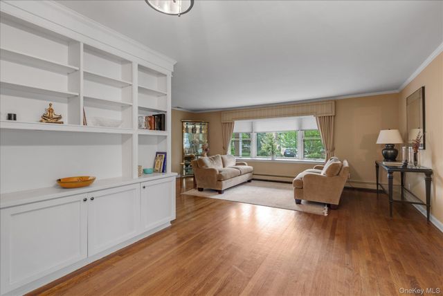 37 Rose Lane, East Rockaway, NY 11518