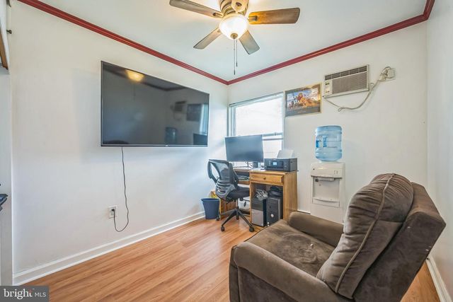 121 GABLE HILL RD, Levittown, PA 19057
