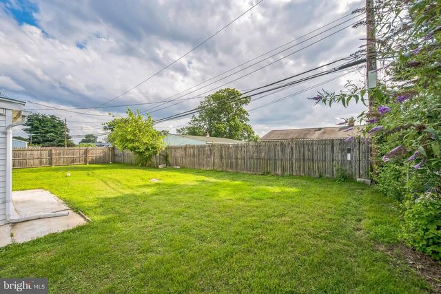 121 GABLE HILL RD, Levittown, PA 19057