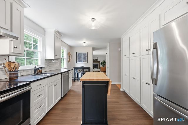328 Olde Stage Road, Glastonbury, CT 06033