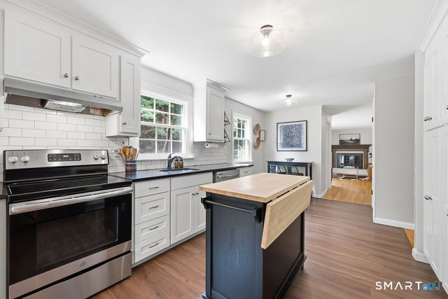 328 Olde Stage Road, Glastonbury, CT 06033