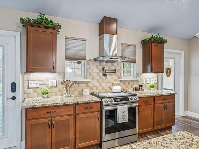 6570 SE 175TH COURT, Morriston, FL 32668