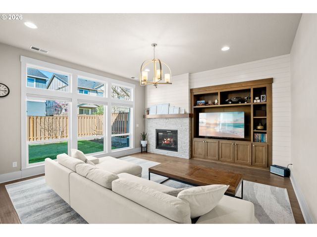 12127 Nw MILLFORD St, Portland, OR 97229