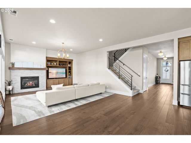 12127 Nw MILLFORD St, Portland, OR 97229