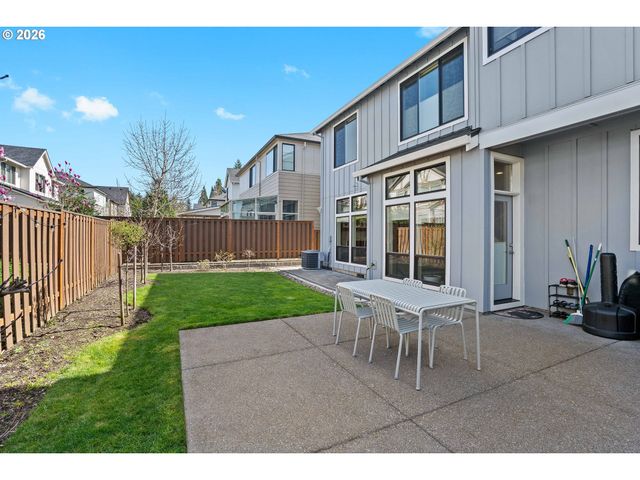 12127 Nw MILLFORD St, Portland, OR 97229