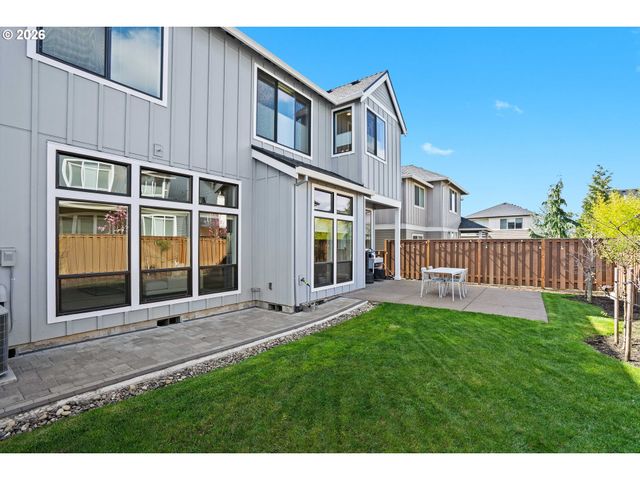 12127 Nw MILLFORD St, Portland, OR 97229