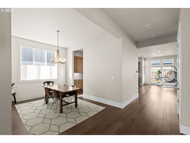 12127 Nw MILLFORD St, Portland, OR 97229