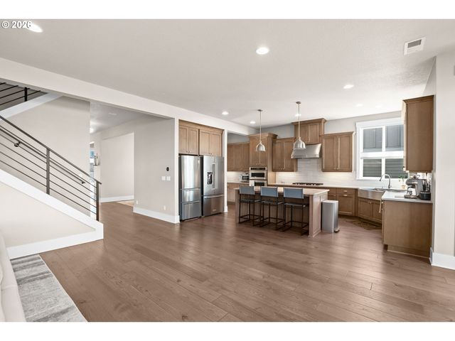 12127 Nw MILLFORD St, Portland, OR 97229