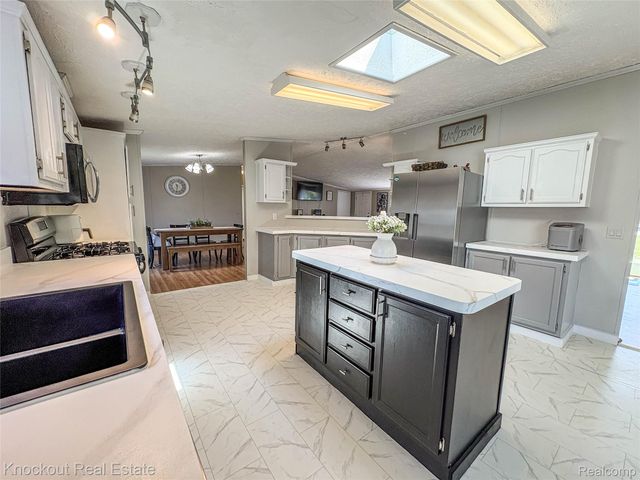 7760 Bell Road, Bridgeport Charter Township, MI 48415