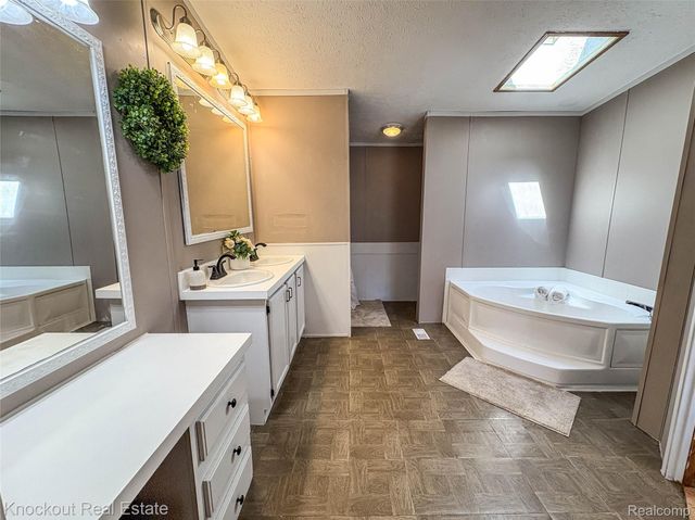 7760 Bell Road, Bridgeport Charter Township, MI 48415