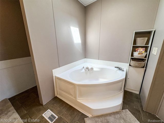 7760 Bell Road, Bridgeport Charter Township, MI 48415