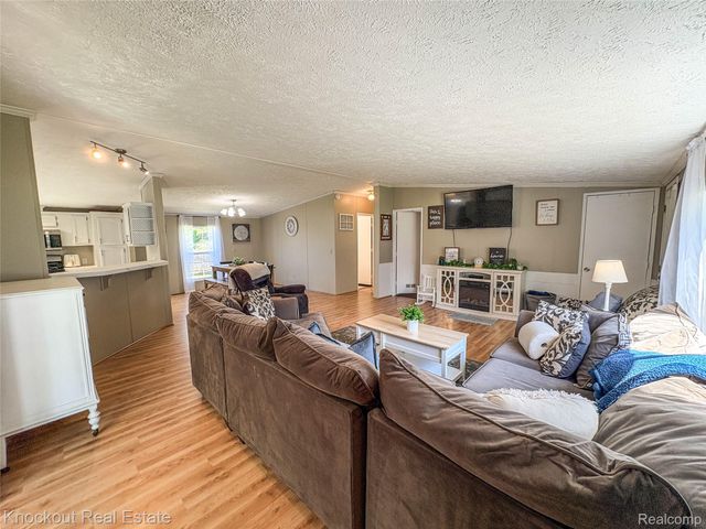7760 Bell Road, Bridgeport Charter Township, MI 48415