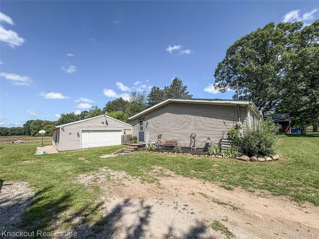 7760 Bell Road, Bridgeport Charter Township, MI 48415