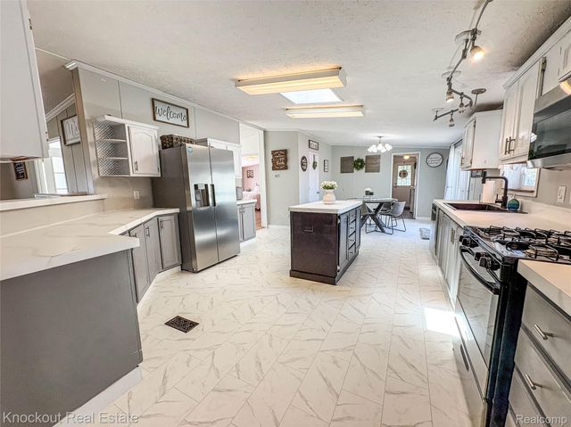 7760 Bell Road, Bridgeport Charter Township, MI 48415