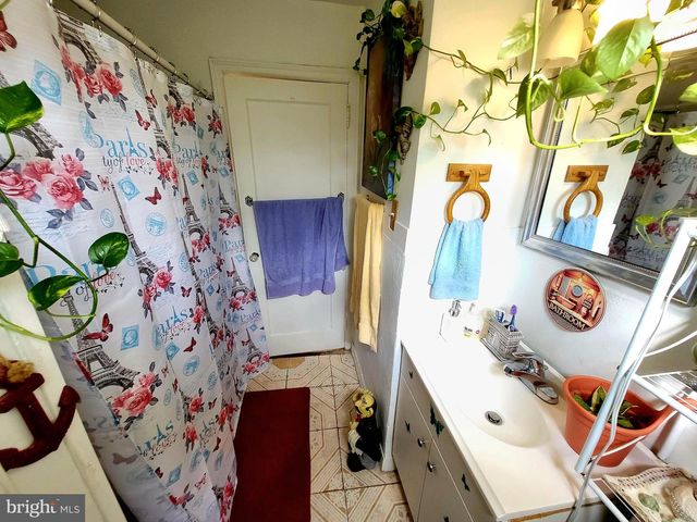 3939 K ST, Philadelphia, PA 19124