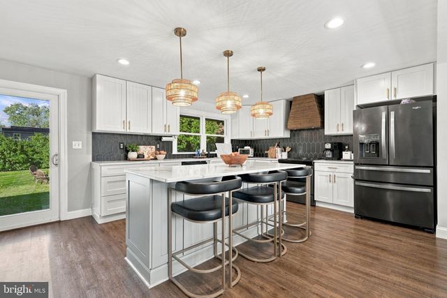 186 FLETCHER DR, Yardley, PA 19067