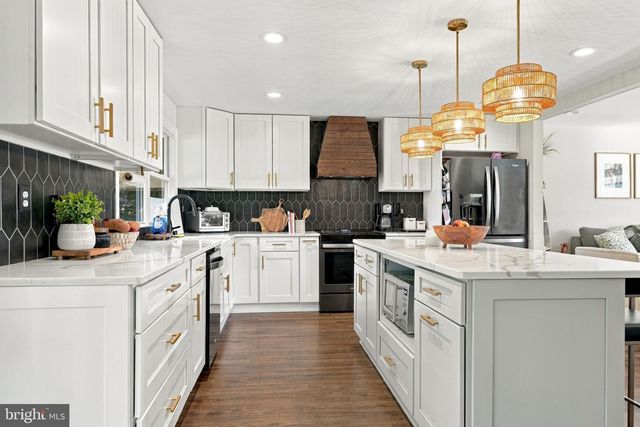 186 FLETCHER DR, Yardley, PA 19067