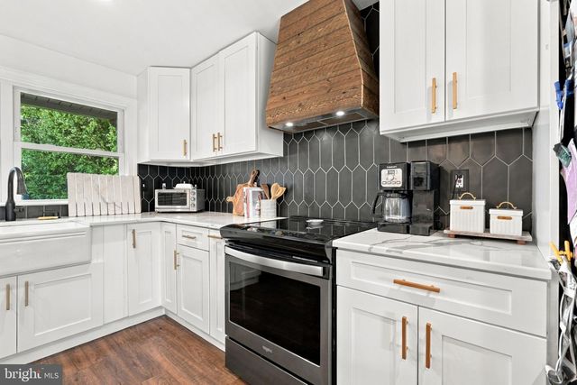 186 FLETCHER DR, Yardley, PA 19067