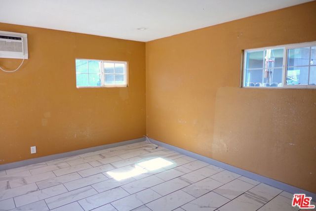 1150 E 80th Street, Los Angeles, CA 90001