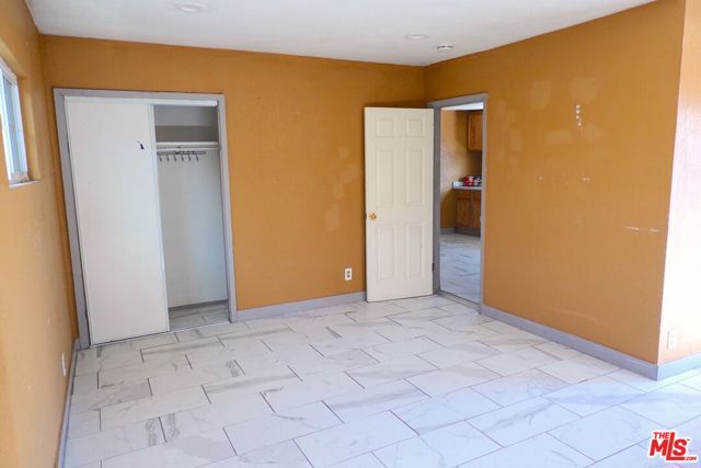 1150 E 80th Street, Los Angeles, CA 90001