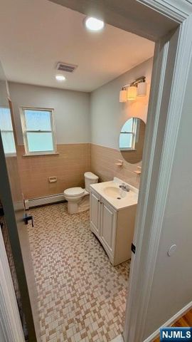 716 Jefferson Avenue Apt 2, Cliffside Park, NJ 07010