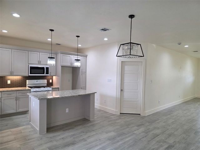 2140 De Soto Street, Houston, TX 77091