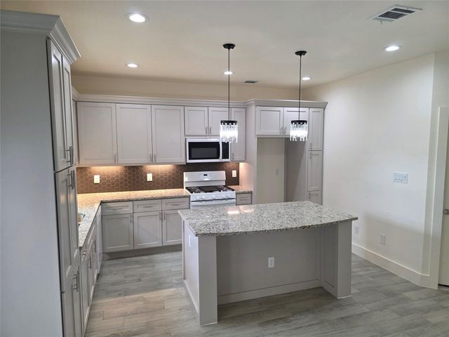 2140 De Soto Street, Houston, TX 77091