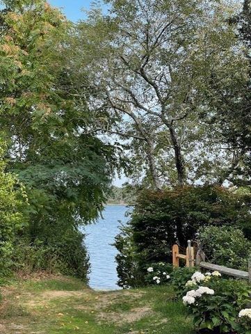 29 Bass River Rd, Yarmouth, MA 02664