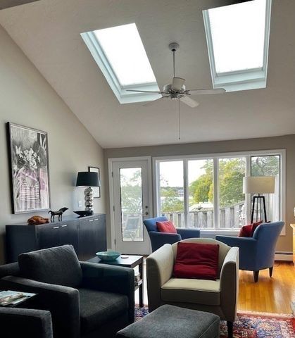 29 Bass River Rd, Yarmouth, MA 02664