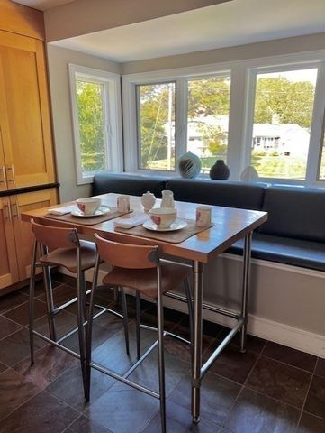 29 Bass River Rd, Yarmouth, MA 02664