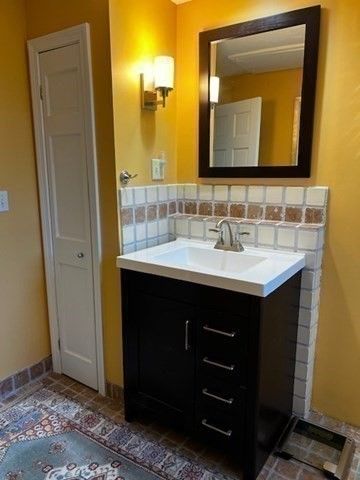 29 Bass River Rd, Yarmouth, MA 02664