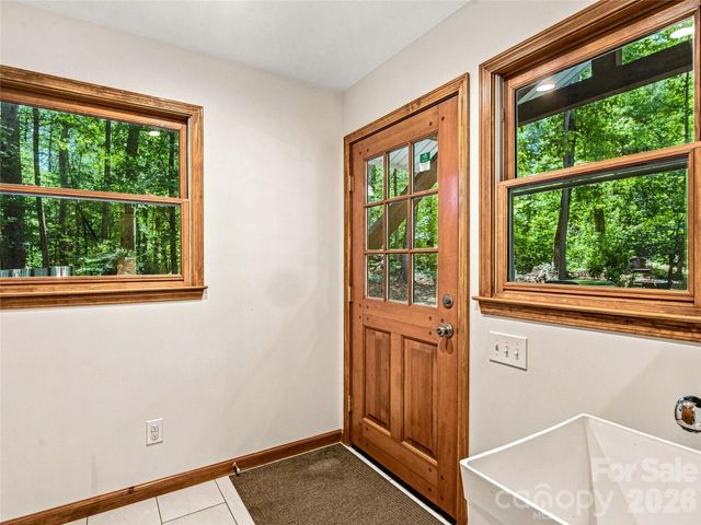 70 Promised Ridge Drive, Hendersonville, NC 28791