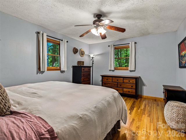 70 Promised Ridge Drive, Hendersonville, NC 28791