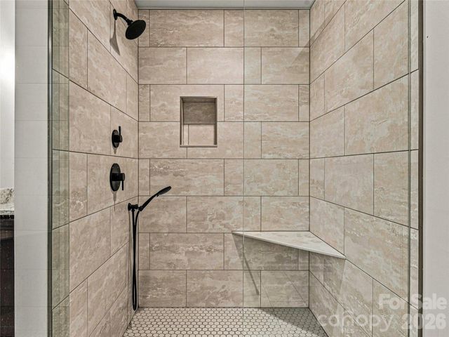 70 Promised Ridge Drive, Hendersonville, NC 28791
