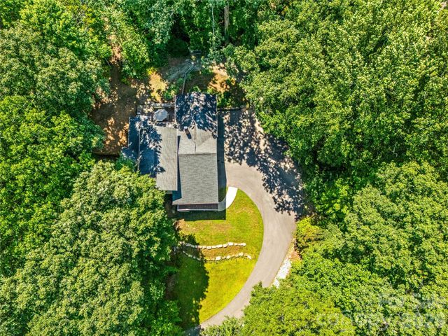 70 Promised Ridge Drive, Hendersonville, NC 28791