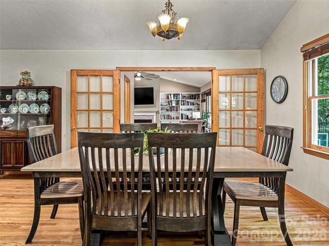 70 Promised Ridge Drive, Hendersonville, NC 28791