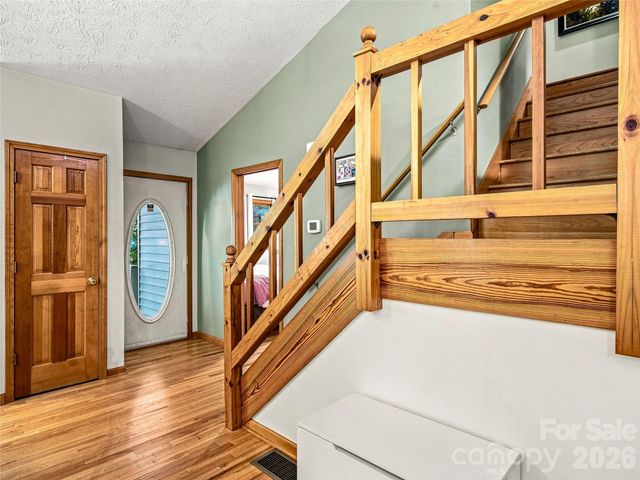 70 Promised Ridge Drive, Hendersonville, NC 28791