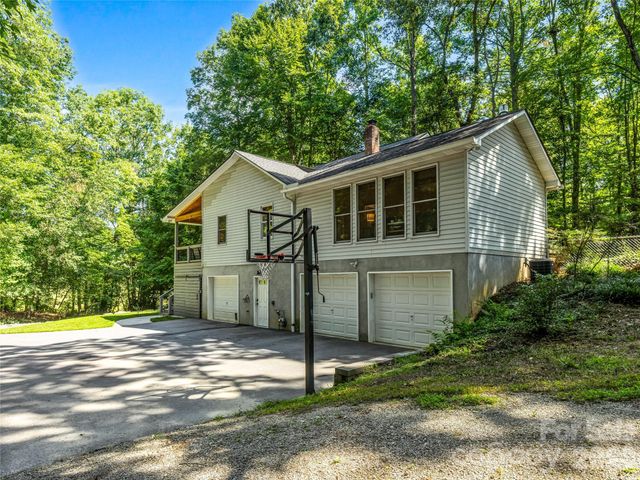 70 Promised Ridge Drive, Hendersonville, NC 28791