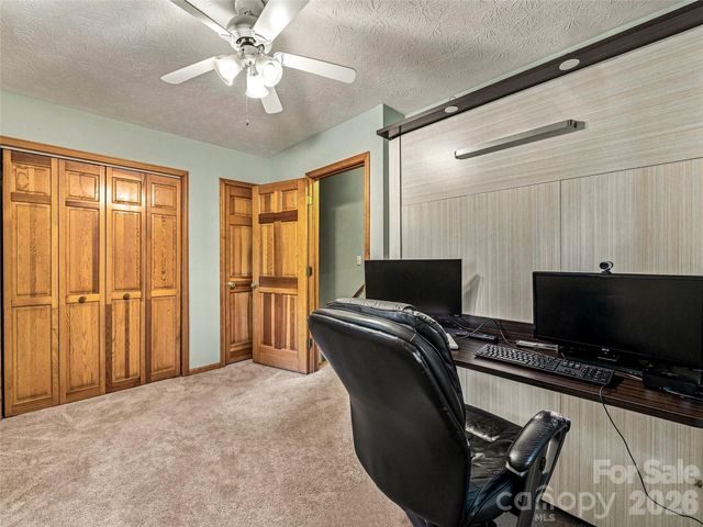 70 Promised Ridge Drive, Hendersonville, NC 28791