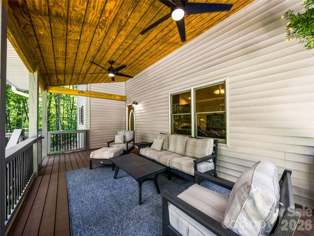 70 Promised Ridge Drive, Hendersonville, NC 28791