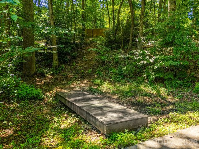 70 Promised Ridge Drive, Hendersonville, NC 28791