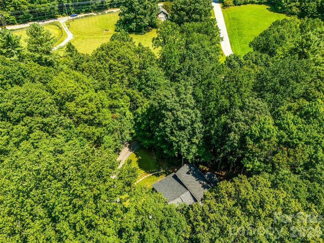 70 Promised Ridge Drive, Hendersonville, NC 28791