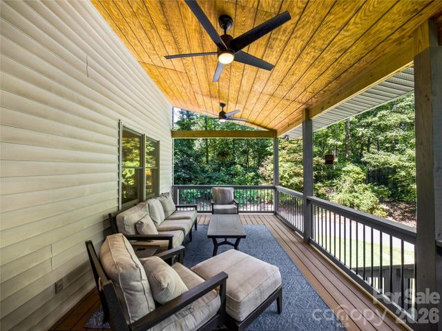 70 Promised Ridge Drive, Hendersonville, NC 28791